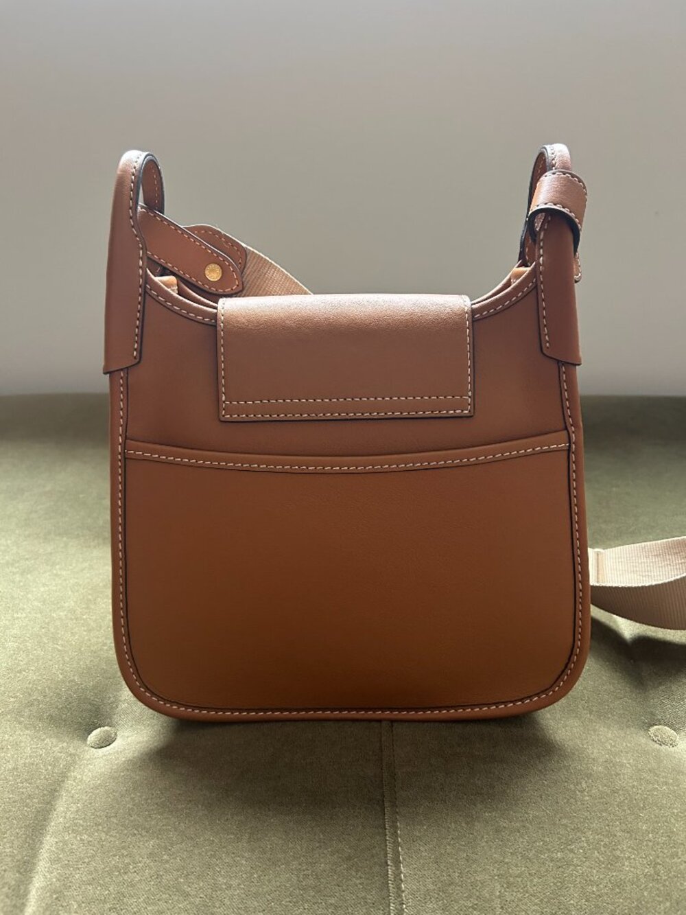 NWOT Dooney & Bourke Penrose Messenger Crossbody Bag - Picture 2 of 6